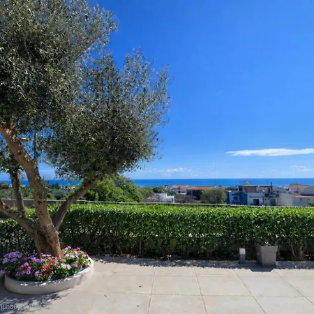 别墅 Alkion Sea View, Olive Tree Garden & Spacious Terrace Rhodes City