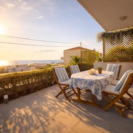 Alkion Sea View, Olive Tree Garden & Spacious Terrace * Родос